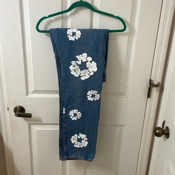 Denim Tears Levi blue flower jeans size 32 like new worn one time - Picture 2 of 7